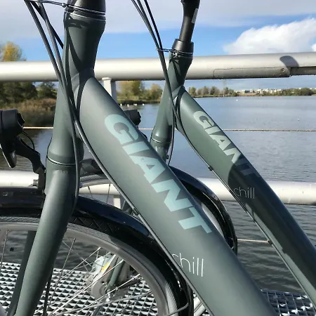 Yburg לינה וארוחת בוקר